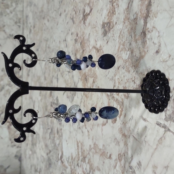 Set of Two Pairs of Earrings - Picture 4 of 5